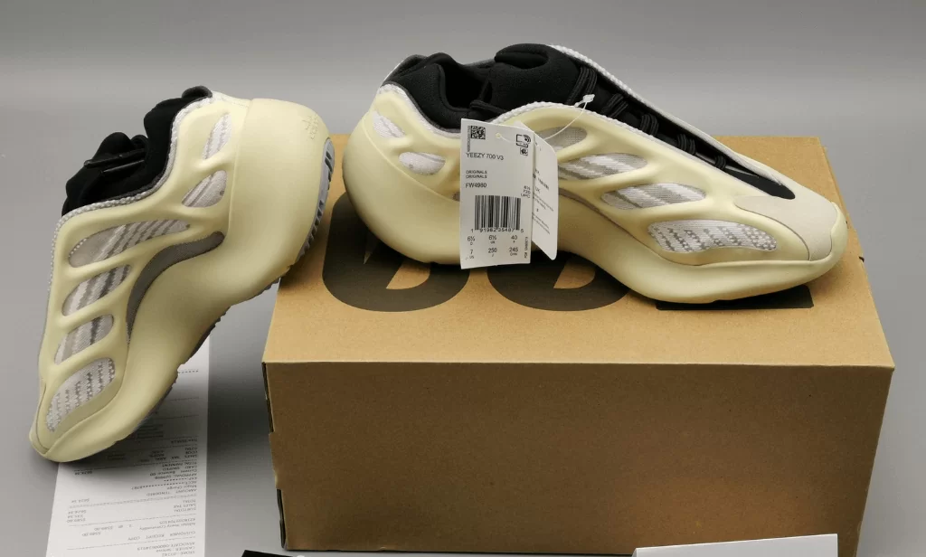Yeezy Boost 700 V3 Azael - Afbeelding 2